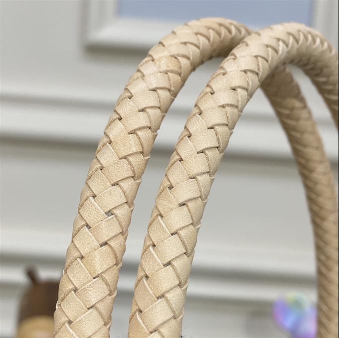 2025224N44027221515239