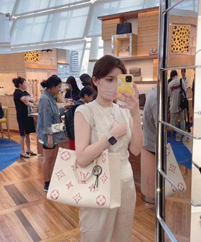 2025224M21575222426402