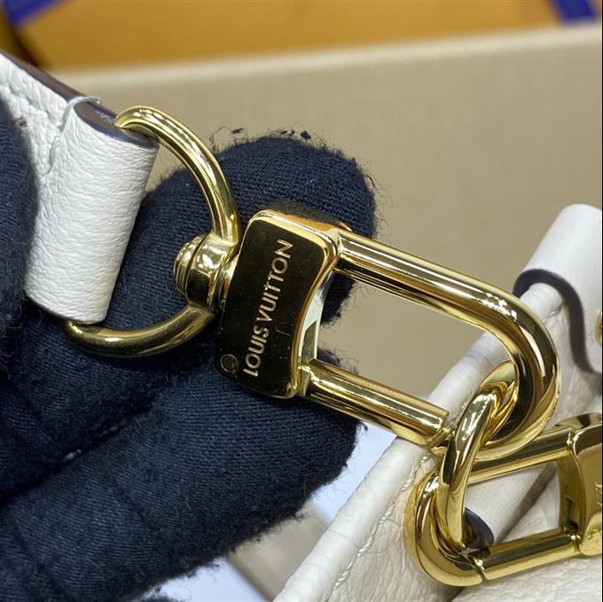 2025224M236982224283