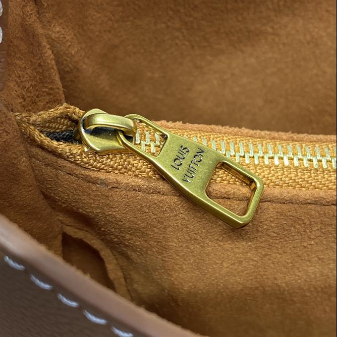 2025224M24611224558192