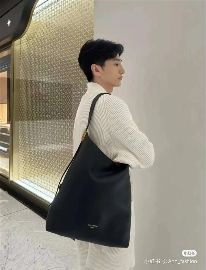 2025224M24856224632438