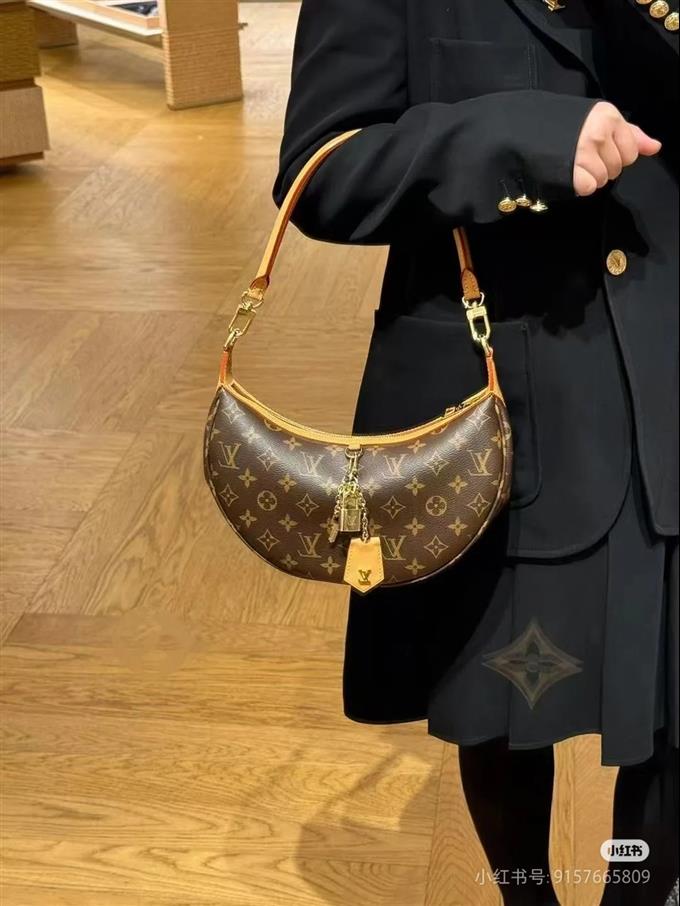 2025224M12939162648132