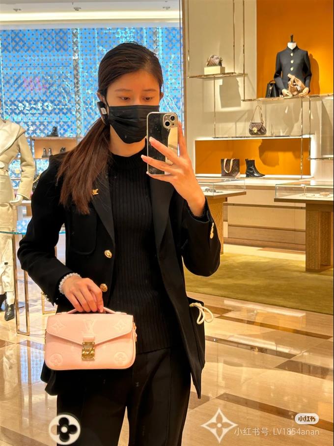 2025224M1420821212721