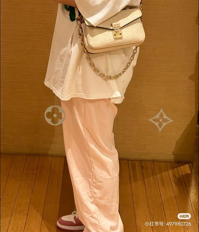 2025224M229422121532