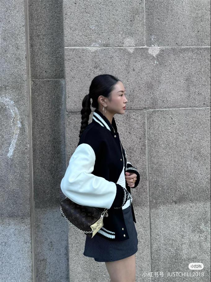 2025224M11672144348925