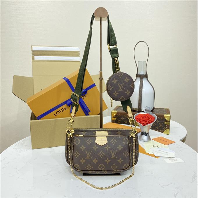 2025224M44813222826102