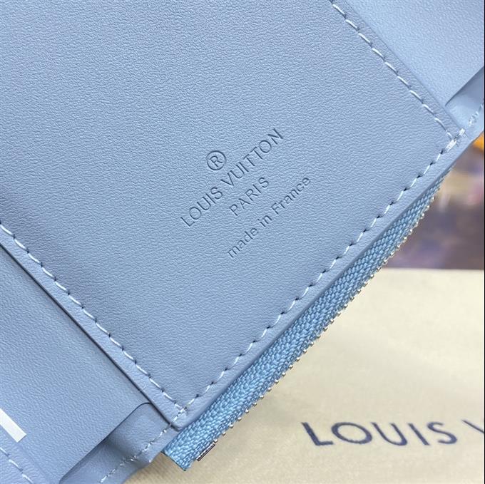 2025224M824102105112